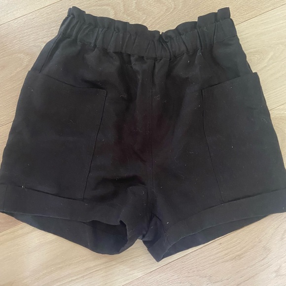 Wilfred Free high waisted linen shorts - Picture 3 of 3